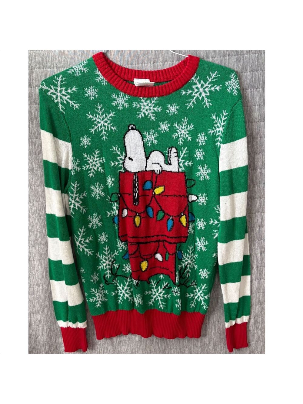 Peanuts Snoopy Christmas Sweater Women's Medium Green Red White Knit